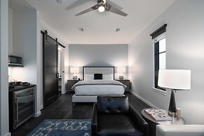 121 Hotel by AvantStay – Modern Comfort in Nashville's West End