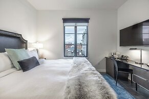 121 Hotel by AvantStay – Modern Comfort in Nashville's West End