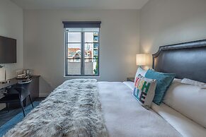 121 Hotel by AvantStay – Modern Comfort in Nashville's West End
