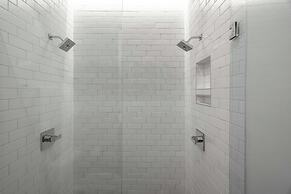 121 Hotel by AvantStay – Modern Comfort in Nashville's West End