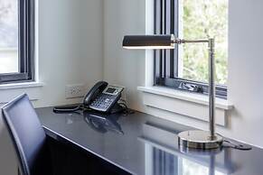 121 Hotel by AvantStay – Modern Comfort in Nashville's West End