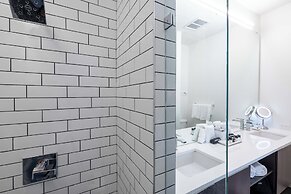 121 Hotel by AvantStay – Modern Comfort in Nashville's West End