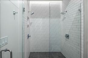 121 Hotel by AvantStay – Modern Comfort in Nashville's West End