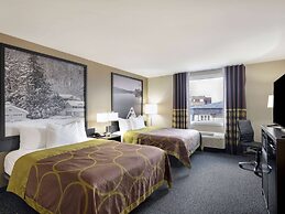 Super 8 by Wyndham Moosonee