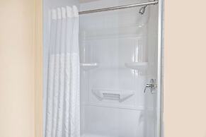 Super 8 by Wyndham Moosonee