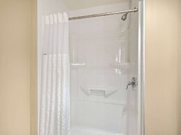 Super 8 by Wyndham Moosonee