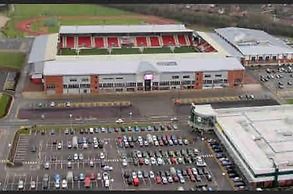 Stylish and Immaculate 2-bed Apartment in Leigh