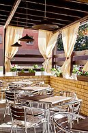 Hotel Stary Dvorik na Mopra