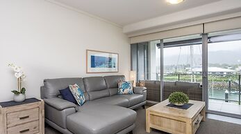 Magnetic Blue Waterfront Apartments