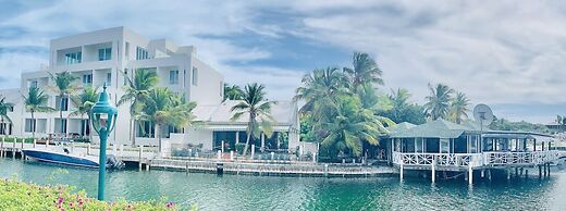 Zenza Boutique Hotel