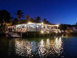 Zenza Boutique Hotel