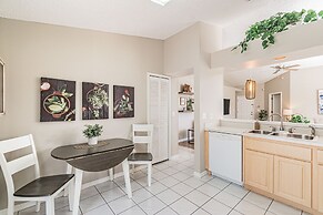 Near Theme Parks! In-Ground 3 BR Pool Home, Sleeps 7, Total Privacy!