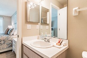 Near Theme Parks! In-Ground 3 BR Pool Home, Sleeps 7, Total Privacy!