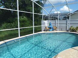 Near Theme Parks! In-Ground 3 BR Pool Home, Sleeps 7, Total Privacy!