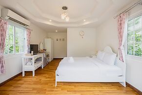 Sakarin Valley Resort & Restaurant