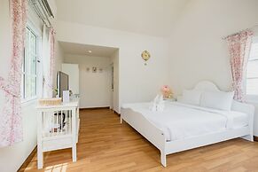 Sakarin Valley Resort & Restaurant