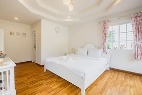 Sakarin Valley Resort & Restaurant