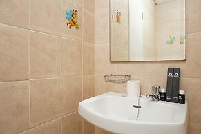 Beautiful Studio at Cosmo Terrace Apartment