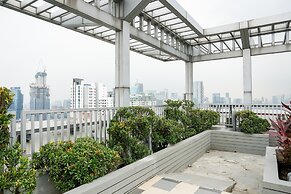 Beautiful Studio at Cosmo Terrace Apartment