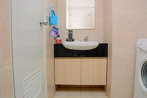 Cozy Living Studio at Cosmo Terrace Apartment