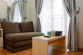 Cozy Living Studio at Cosmo Terrace Apartment