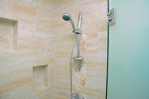 Comfortable 2BR Green Central City Apartment