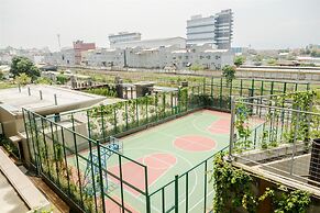 Deluxe & Cozy 2BR Apartment at Landmark Residence