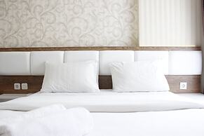 Deluxe & Cozy 2BR Apartment at Landmark Residence