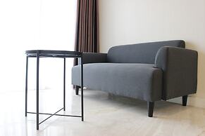 Deluxe & Cozy 2BR Apartment at Landmark Residence