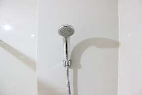 Deluxe & Cozy 2BR Apartment at Landmark Residence