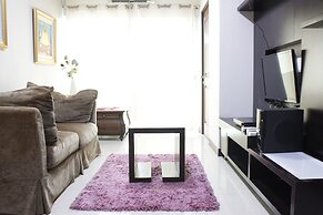 Spacious & Comfy 2BR at Galeri Ciumbuleuit Apartment