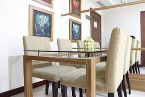 Spacious & Comfy 2BR at Galeri Ciumbuleuit Apartment