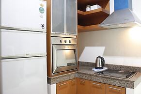 Spacious & Comfy 2BR at Galeri Ciumbuleuit Apartment