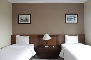 Comfy & Well Appointed 3BR at Galeri Ciumbuleuit 1