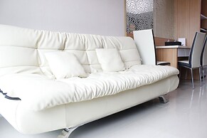 Exquisite 2BR Apartment at Tamansari La Grande near BIP