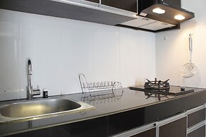 Comfortable & Gorgeous 2BR at Gateway Pasteur Apartment