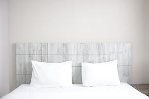 Spacious 2BR Gateway Pasteur Apartment