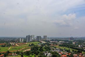 Minimalist and Stylish Studio Parkland Avenue Apartment
