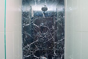 Best Location 1BR Apartment at Atlanta Residences