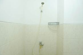 Minimalist Studio Park View Condominium Apartment near Mall