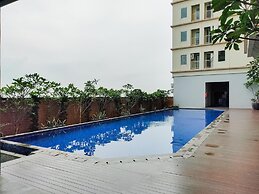 Compact and Cozy Tamansari Mahogany Studio Apartment