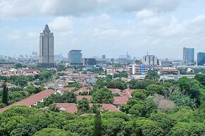 Good Location with Simply Furnished 1BR Apartment Woodland Park