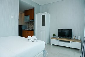 New Furnished and Comfortable Studio Woodland Park Apartment