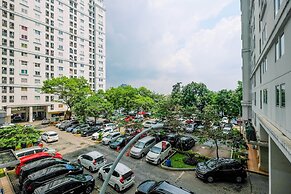 Compact Studio Kalibata City Apartment near Shopping Center