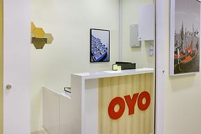 OYO 90090 Roselyn Inn 2