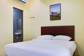 OYO 90090 Roselyn Inn 2