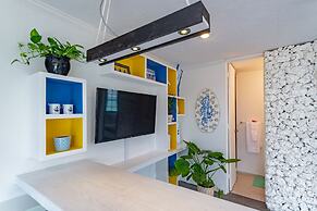 Panoramic Cottage at Love Beach - Pool