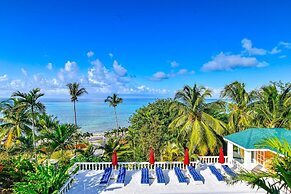 Parrot Cottage at Love Beach Pool