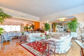 Parrot Cottage at Love Beach Pool