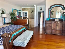 Caprice 7 Ocean Front Villa private Pool